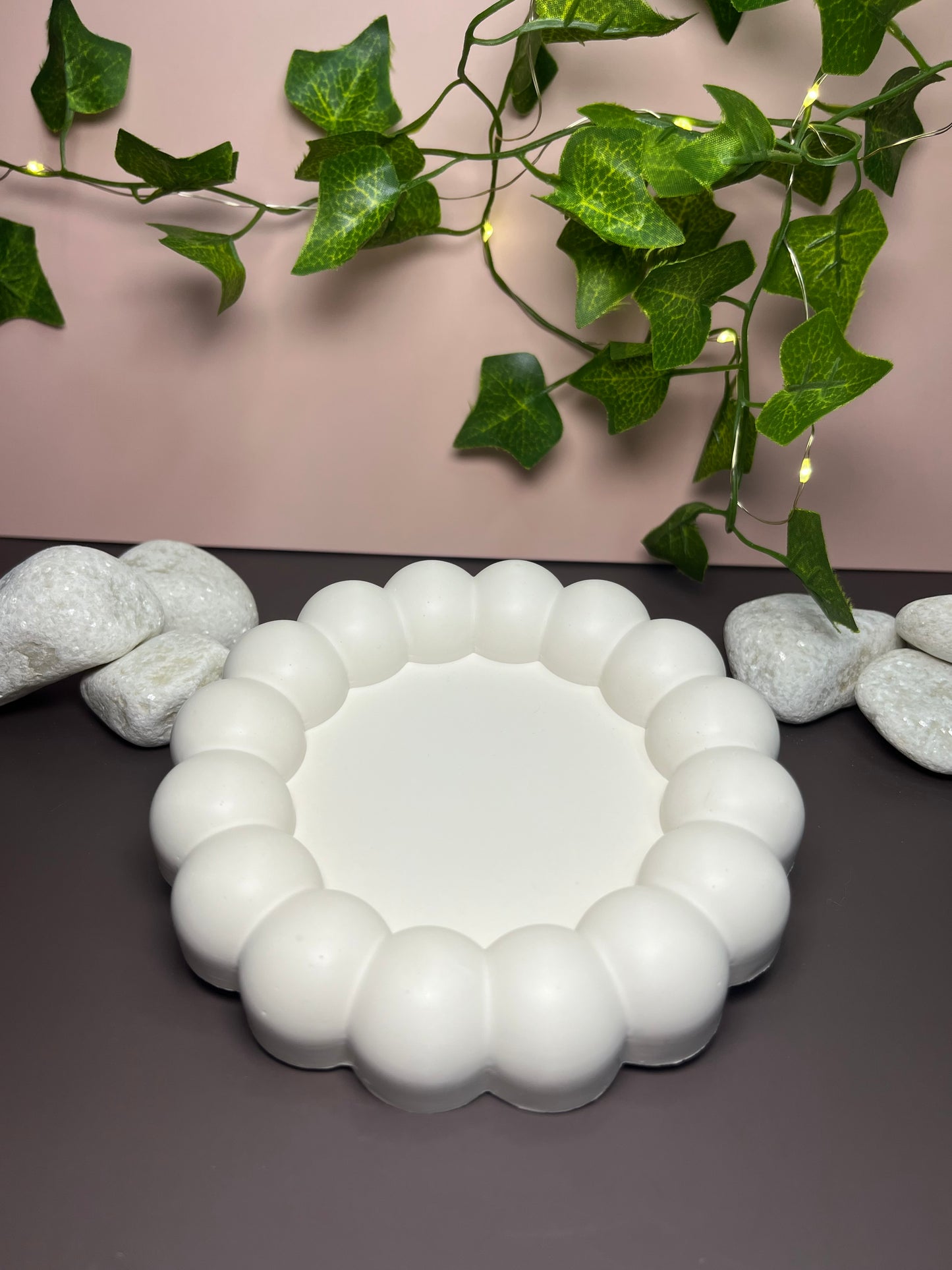 🫧 Bandeja “Bubble Round” – Eco Resin 🤍♻️