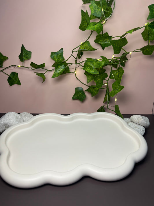 ☁️ Bandeja Decorativa “Cloud Touch” – Eco Resin 🤍♻️